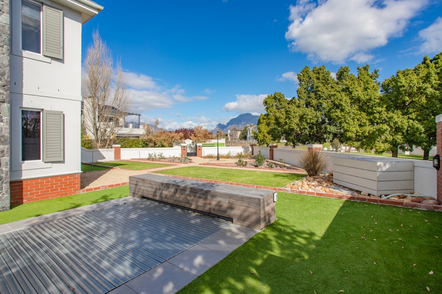 To Let 4 Bedroom Property for Rent in Val De Vie Estate Western Cape